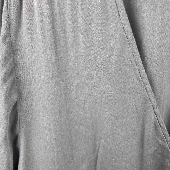Torrid Gray 100% Rayon Ruffle Cinched Tunic Style Top Size 2 - Picture 4 of 8
